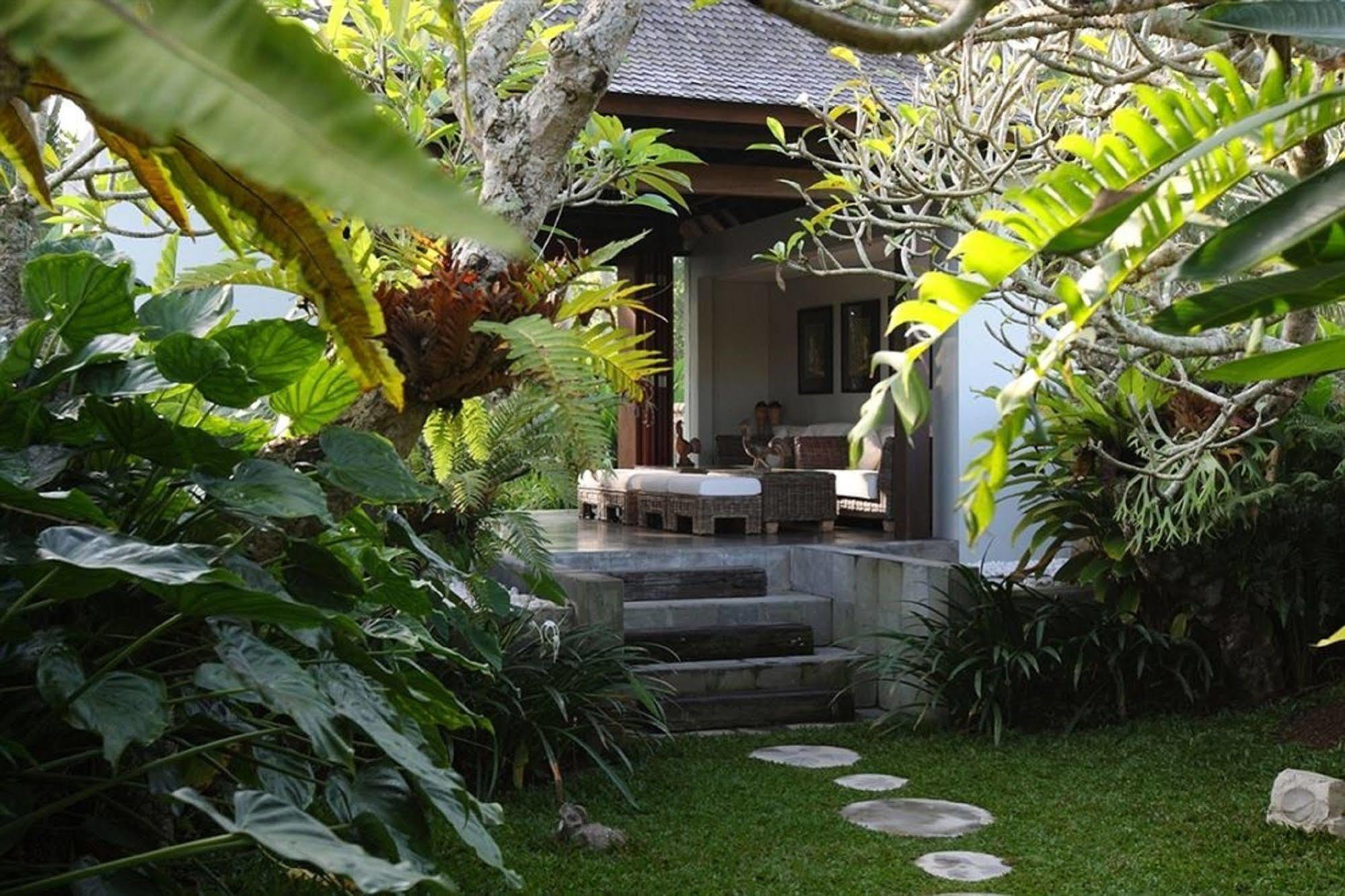 Casa Priya Ubud Villa Exterior photo